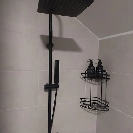 4 Sobe, - Near The Airport