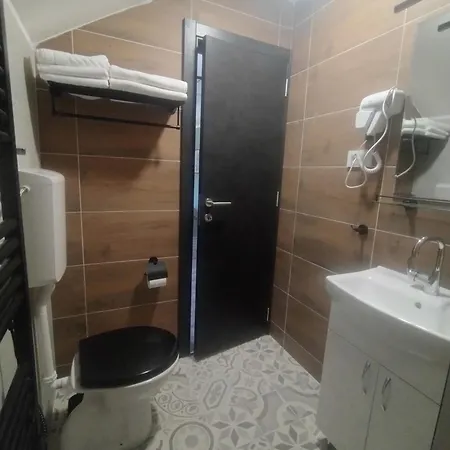 Apartment 4 Sobe, - Near The Airport *