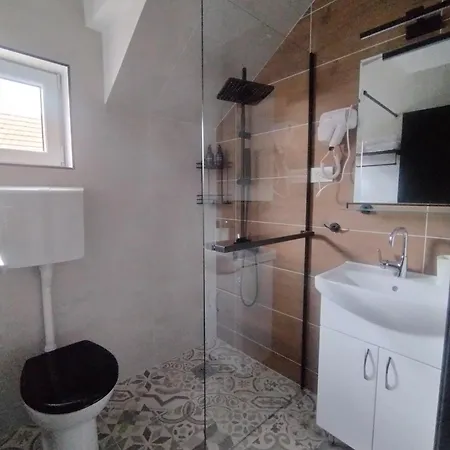 Apartment 4 Sobe, - Near The Airport