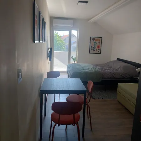 Apartment 4 Sobe, - Near The Airport
