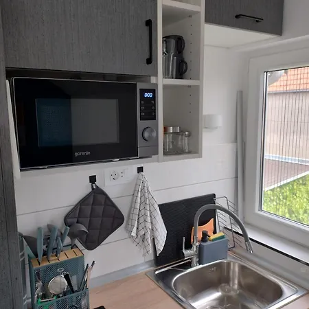 4 Sobe, - Near The Airport Ni