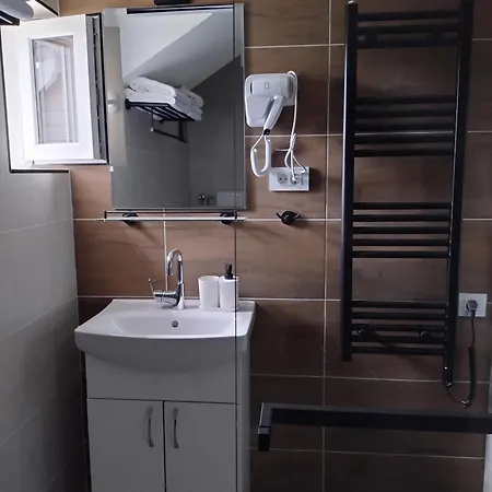 Apartment 4 Sobe, - Near The Airport